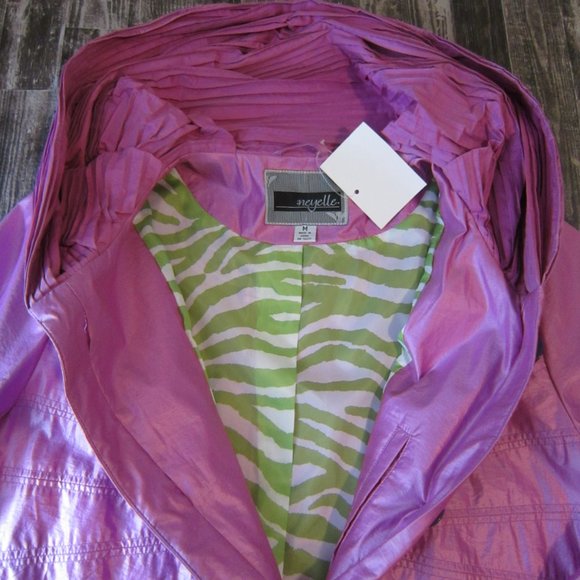 NWT Pleated Hood Water/Wind Resistant Jacket - Picture 4 of 8